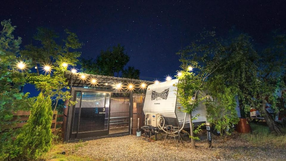 gyeongju yongcheonsu caravan Bed and Breakfast in South Korea