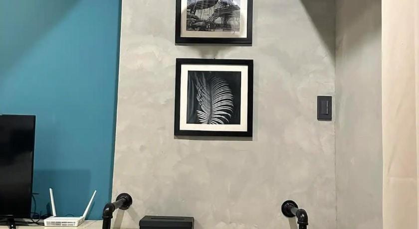 Cozy Spacious;Pet Friendly Unit w/NetflixPoolGym Hotel in Quezon City