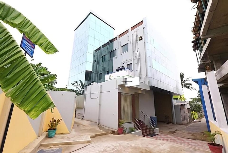 Hotel Titanium Tower Hotel in Chennai