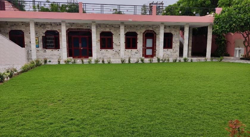 Divya Anubhuti Pravas Hotel in New Delhi