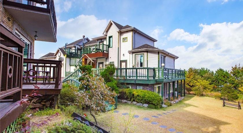 Naples Pension Bed and Breakfast in South Korea