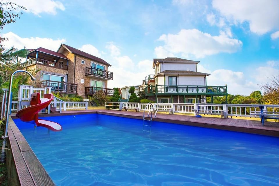 Naples Pension Bed and Breakfast in South Korea