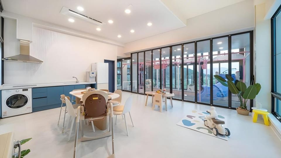 Chilwol Kids Pool Villa Namhae Geumsong Bed and Breakfast in South Korea