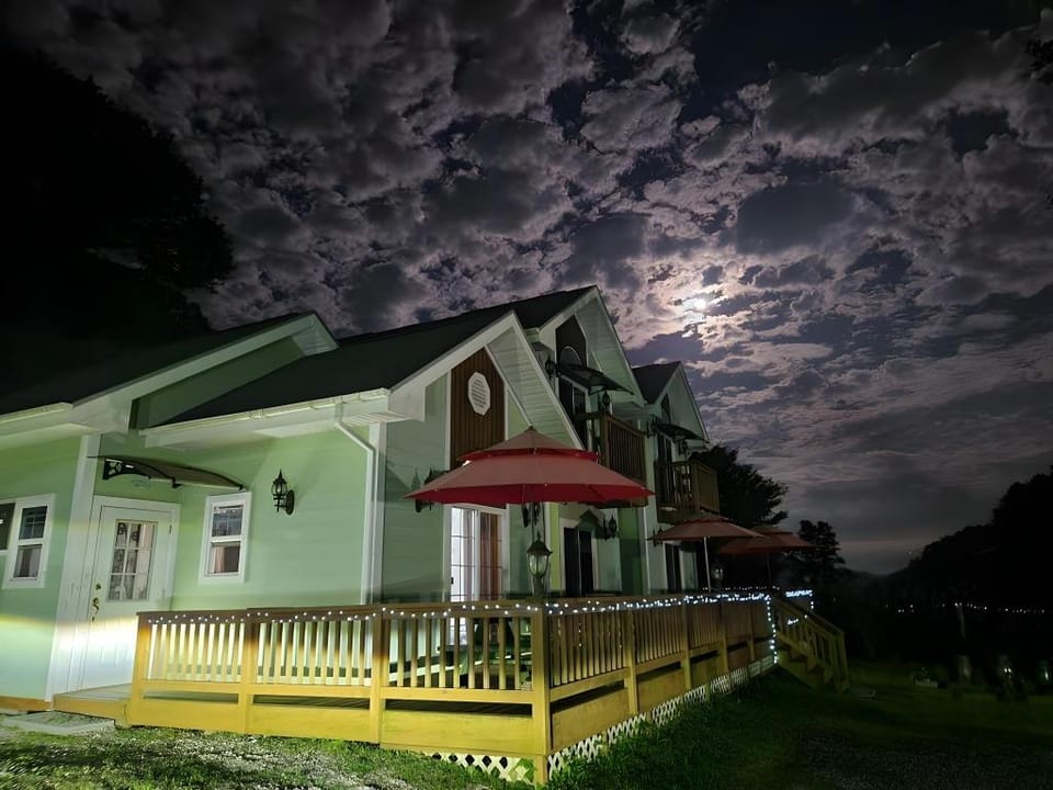Hwacheon Sankkunuijib Pension Bed and Breakfast in Gyeonggi-do