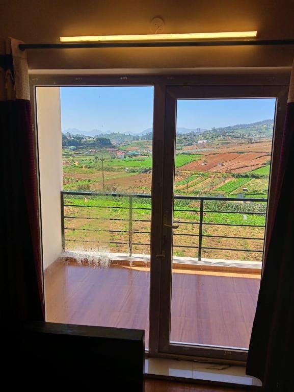 Westhill Daffodils Inn Ooty Hotel in Kerala
