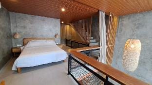 Man Cave industrial loft @central Berawa. NEW! Villa in North Kuta