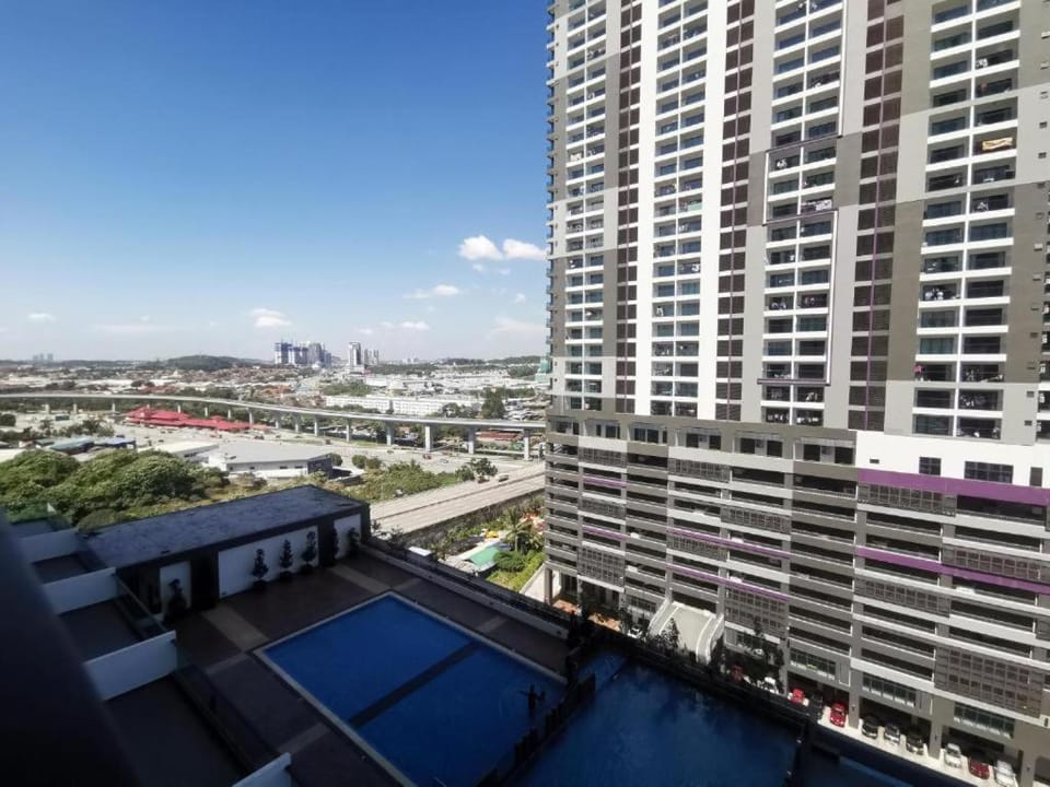 Landmark Residence 2 Service Apartment 5min to MRT 20min to KL Apartment in Negeri Sembilan, Malaysia