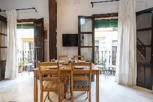 Apartamento  Santa Cruz 3Hab 7pers Park Opc Apartment in Seville