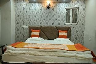 Aroha Home Stay Apartment in Varanasi