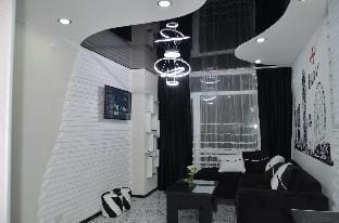 Studio "Black-White" Apartment in Batumi