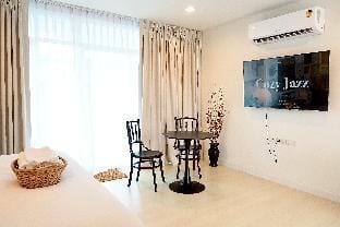 Superior King Partial Sea View Room + Free Disney+ Apartment in Chon Buri Changwat