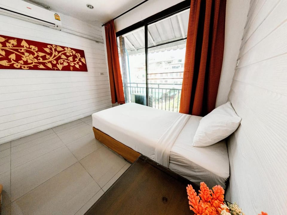 Back Home Backpackers Vacation rental in Bangkok