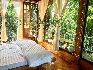 Homestay & coffee Vacation rental in Laos