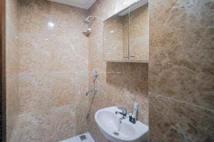 Compact Studio Grand Sungkono Lagoon By Travelio Apartment in Surabaya