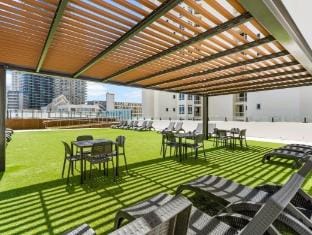 Serain Residences On View Apartment in Surfers Paradise Boulevard