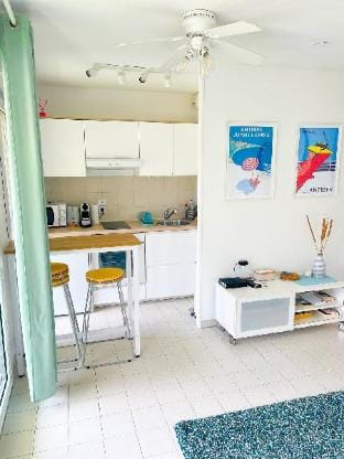 2Bed Seaview, swimming pool, beach on foot,parking Apartment in Antibes