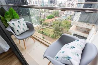 Stylish 1br on 12th floor W/pool & gym in Kilimani Vacation rental in Nairobi