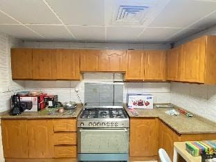 Luxury private room (gents only) Apartment in Al Sharjah