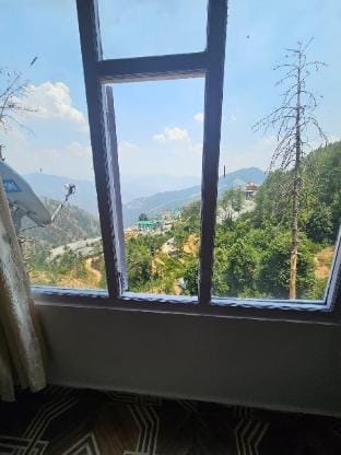 Big Bite Homestay Theog Apartment in Himachal Pradesh