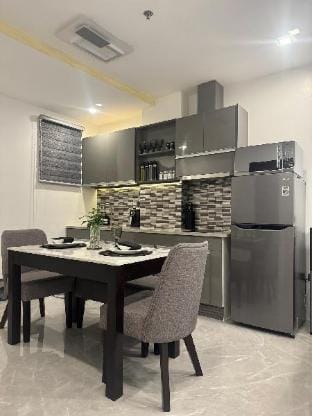 Modern Smart Studio Unit: Bachelor’s Paradise Vacation rental in Angeles