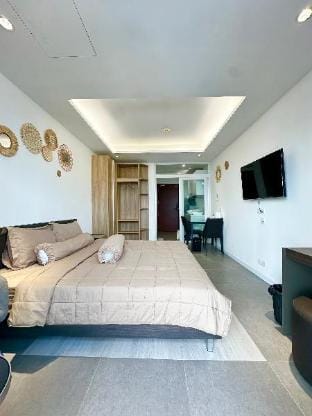 THE PENTHOUSE - RIVER VIEW STUDIO NEAR AEON PP Apartment in Phnom Penh Province