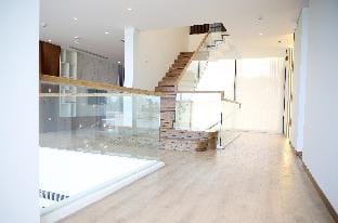 Da Nang 공항과  주 관광지가 가까운 깨끗, 고급스러운 신축  풀빌라 Villa in Hoa Hai