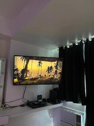 Cozy 1 Bedroom With Balcony at Azure Paranaque Apartment in Paranaque