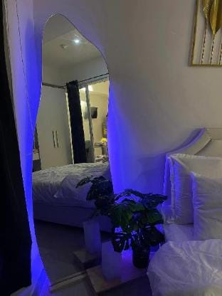 Cozy 1 Bedroom With Balcony at Azure Paranaque Apartment in Paranaque