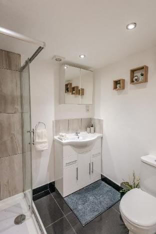Basement Apartment Apartment in London