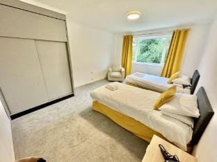3 bedroom, spacious home, large garden Vacation rental in England