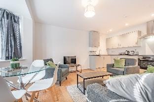 Modern, city living apartments Apartment in Oxford
