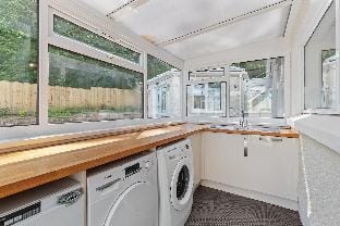 Glynmar - Sea Glimpses, Hot Tub, Pool Table Country House in Saundersfoot