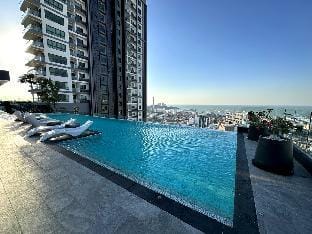 Luxury Condo | Infinity Pool | Walking Street 1727 Apartment in Pattaya City
