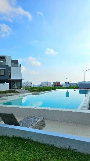 Happy Place Staycation 2 with Pool near Tagaytay Vacation rental in Nasugbu