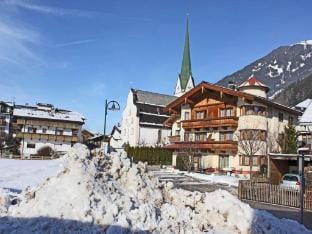 Apartment in Kaltenbach near Ski Lift Apartment in Tyrol