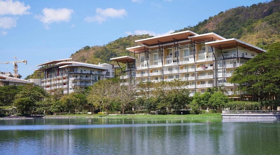 The Beach Suites at Pico De Loro Apartment in Nasugbu