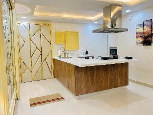 Luxurious Studio In Gold Crest Mall Apartment in Lahore