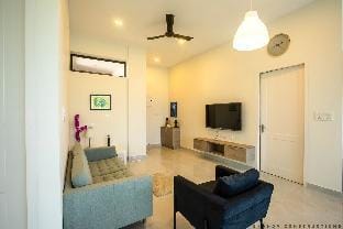 Chic 3 Bedroom Spacious Flat - ECR Vacation rental in Chennai