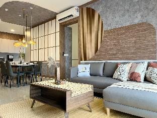 Dynasty 4BR @ M Vertica | MRT Access+Netflix+Wi-Fi Vacation rental in Federal Territory of Kuala Lumpur