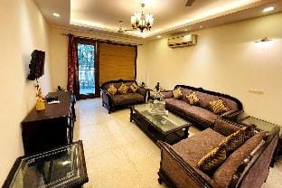 Divine India Service Apartment 4Bhk,Saket J-191 Apartment in New Delhi