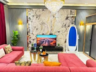 Jiloy kompleks Bobur Elite Apartment in Europe