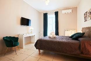 Vicky's Luxury Guesthouse by NapoliApartments Apartment in Naples