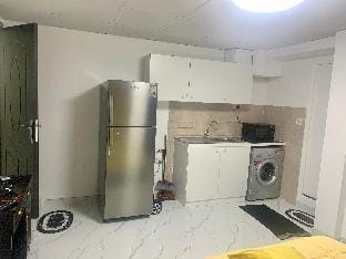 Furnished studio on sheikh Zayed road  Apartment in Dubai