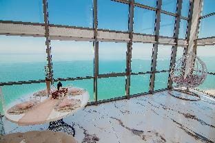 Panorama Wide Sea View Apartment in Batumi