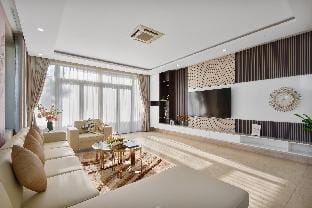 May Crystal Villa 5BR private pool near the beach Villa in Da Nang