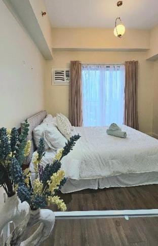Cozy Studio w/ Balcony near IT Park Apartment in Lapu-Lapu City