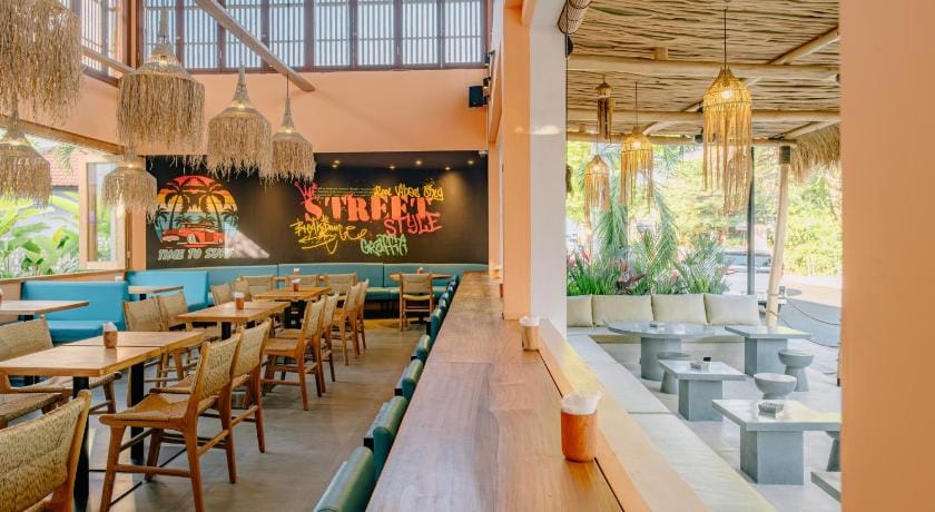 Sokkool Coliving and Coworking - Near Berawa Beach Hotel in North Kuta