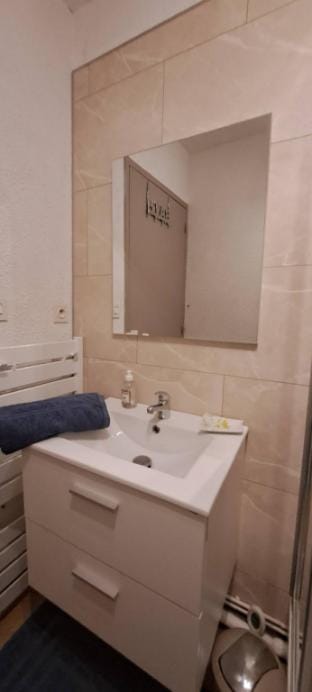 Studio Avec Balcon Et Parking En Centre-ville Apartment in Pays de la Loire