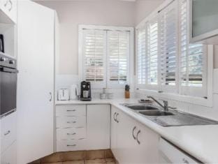 3 Bedroom Villa in Hastings Cove Villa in New South Wales