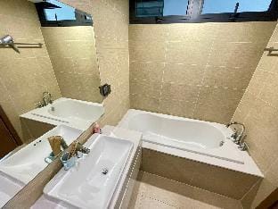 Vinhomes Skylake - Ember Housing Apartment in Laos